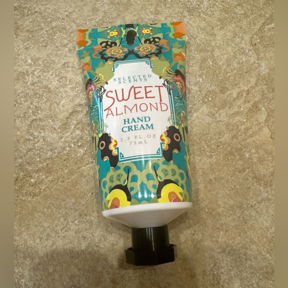 Selected Scents Sweet Almond Hand Cream - Picture 1 of 1